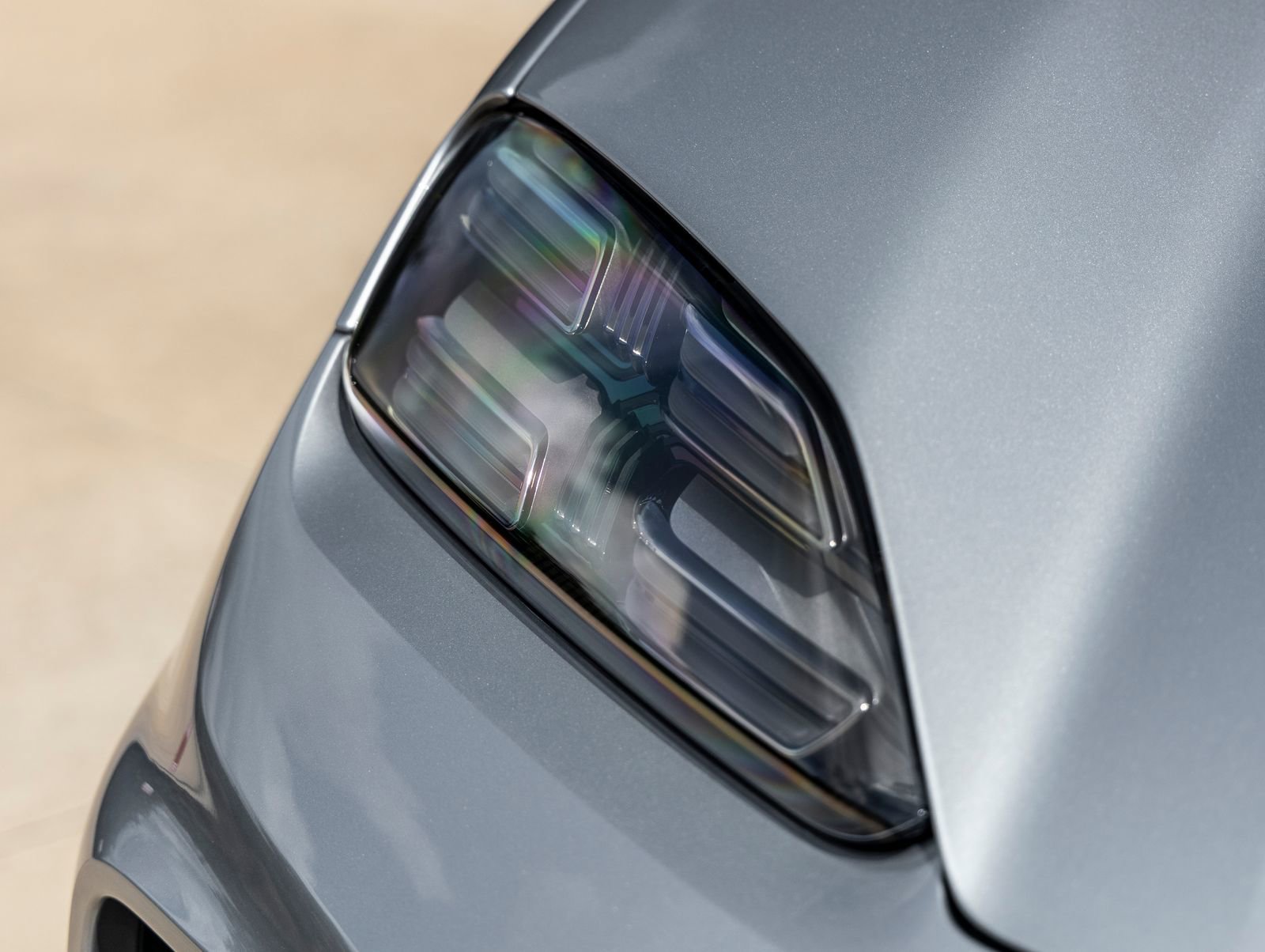 Certified 2025 Porsche Macan Electric image 16