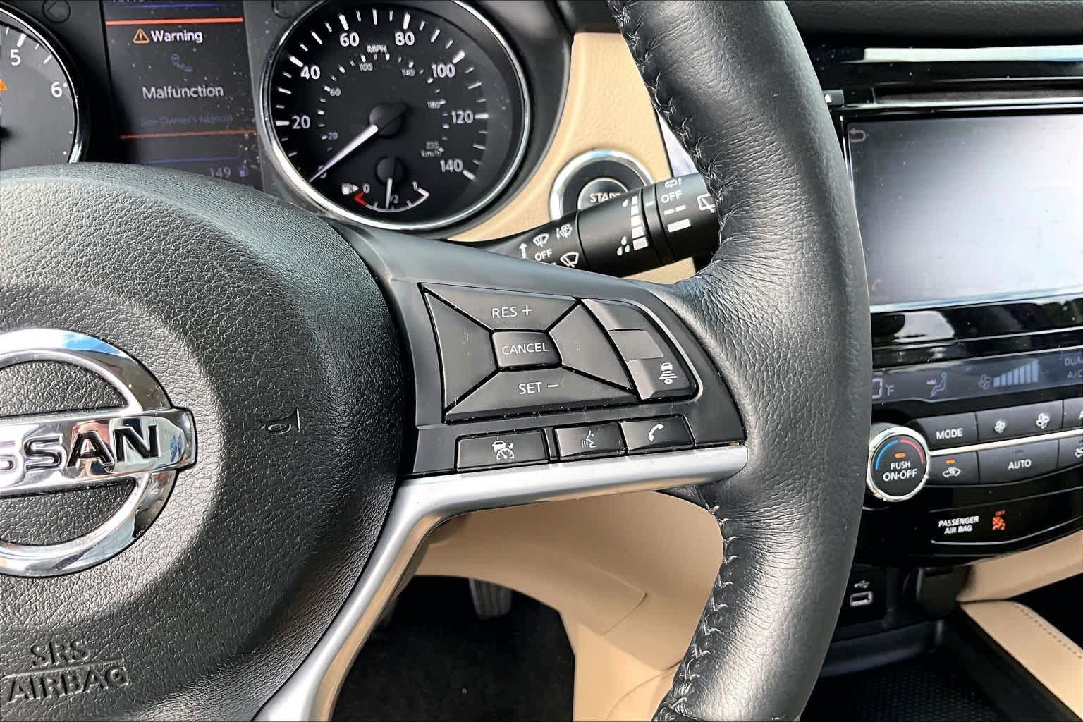 Used 2018 Nissan Rogue SL FWD image 24