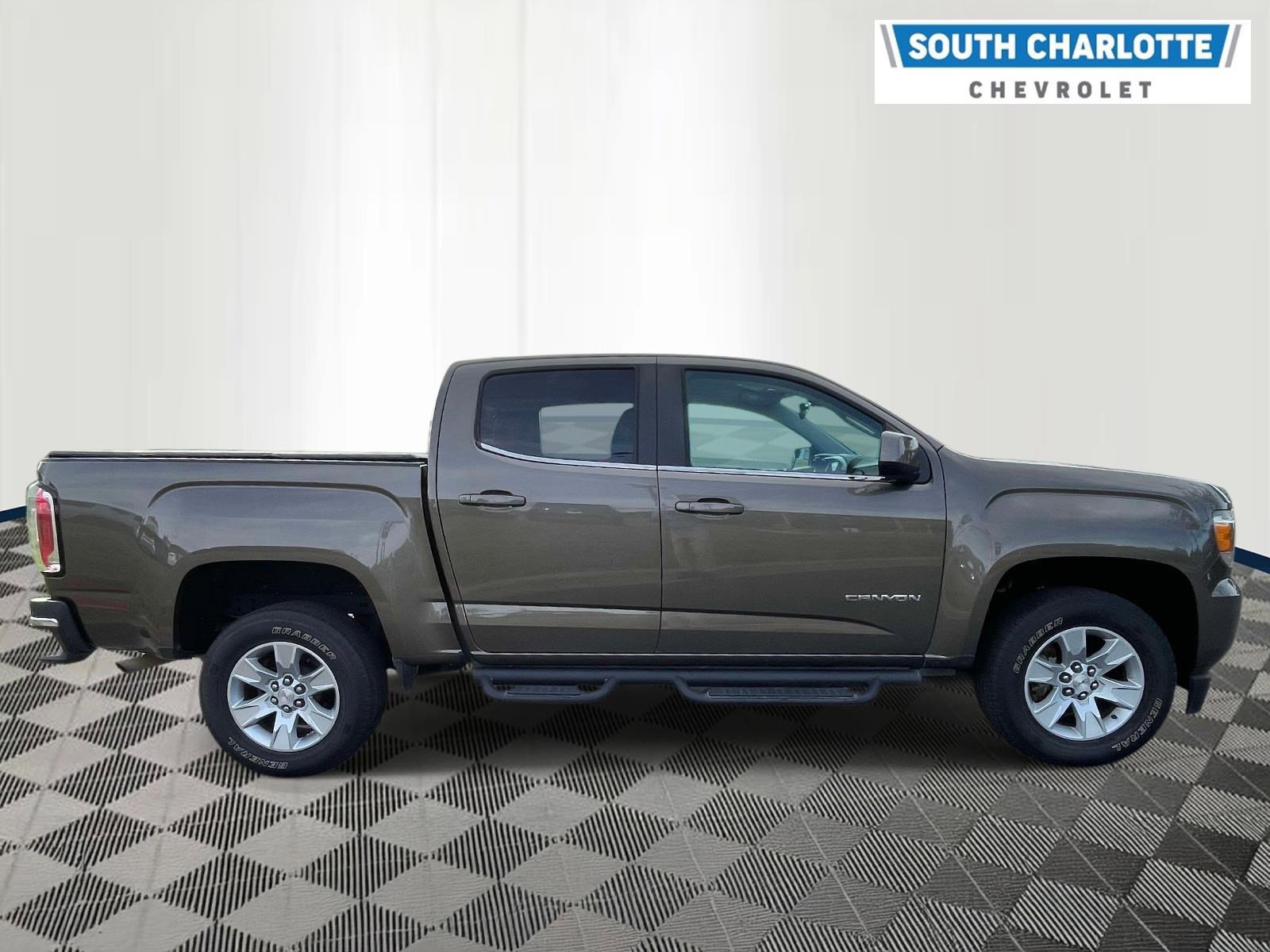 Used 2017 GMC Canyon SLE w/ SLE Convenience Package image 4