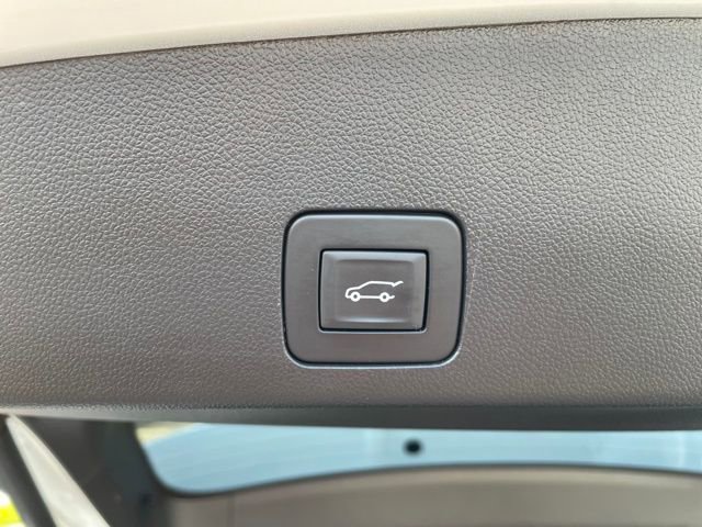 Used 2024 Buick Encore GX Avenir w/ Avenir Convenience Package image 39