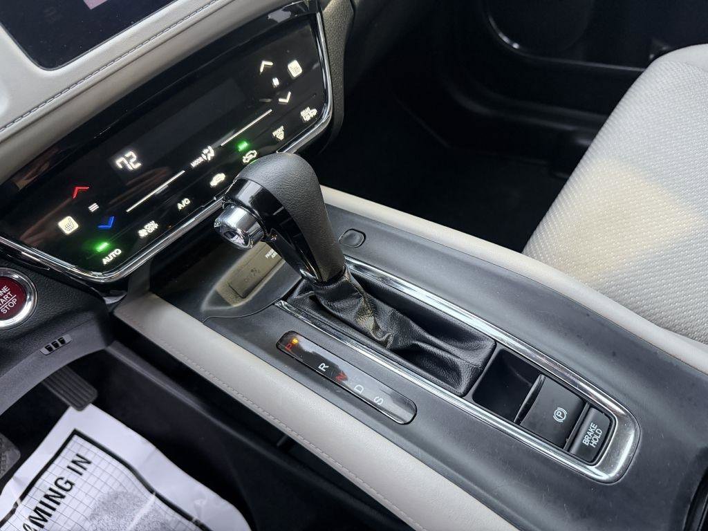 Used 2017 Honda HR-V EX image 16