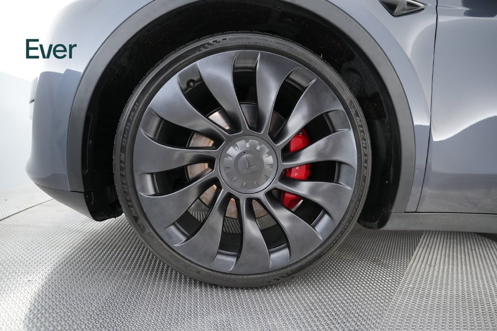 Used 2023 Tesla Model Y Performance AWD/4WD image 19