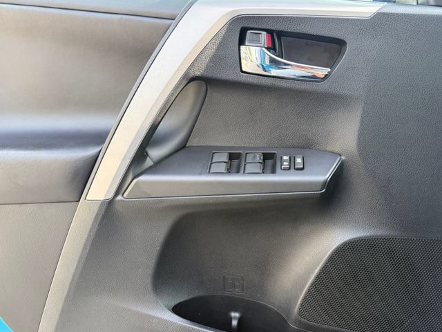 Used 2018 Toyota RAV4 XLE w/ Plus Extra Value Package FWD image 20