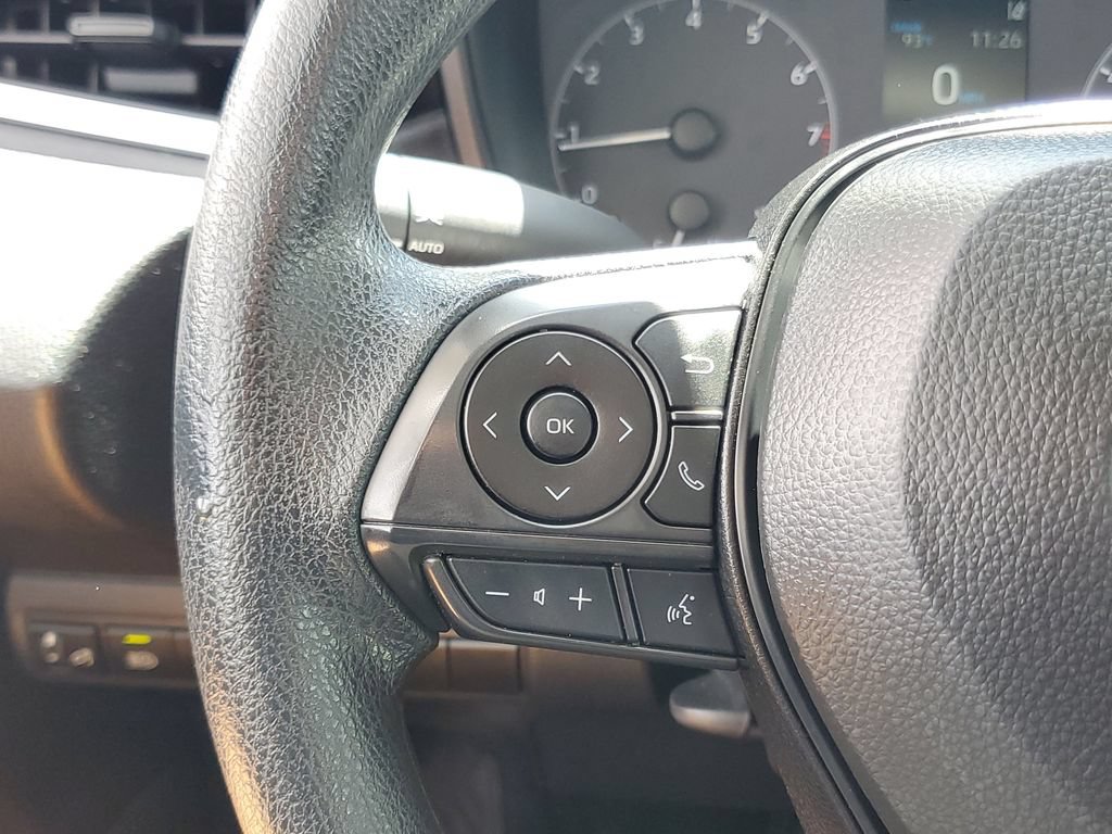 Used 2025 Toyota Corolla LE FWD image 18