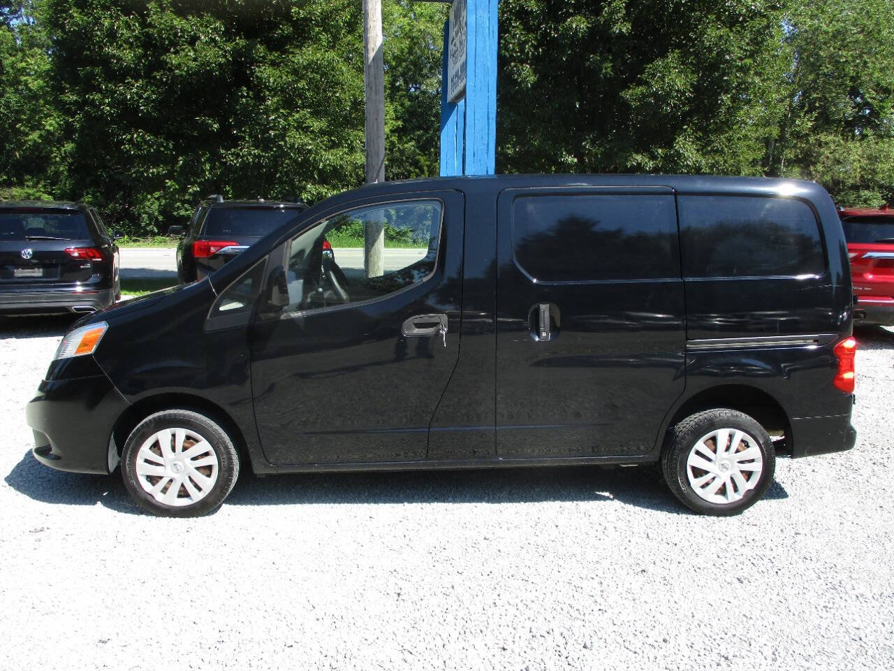 Used 2014 Nissan NV200 SV w/ Technology Package FWD image 2