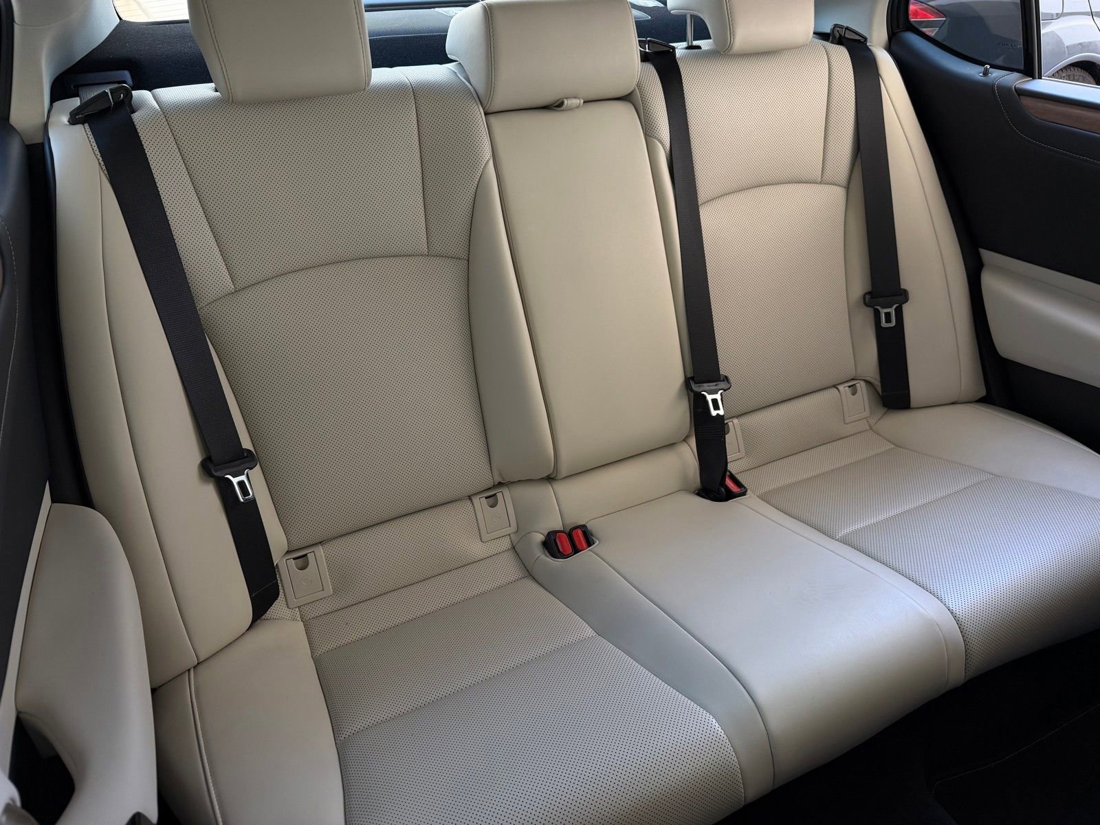 Used 2025 Lexus ES 350 w/ Premium Package image 20