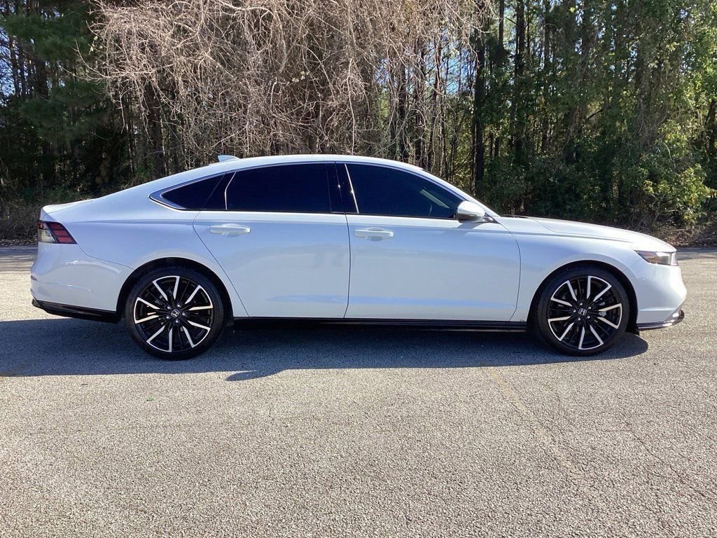 Used 2025 Honda Accord Touring image 4