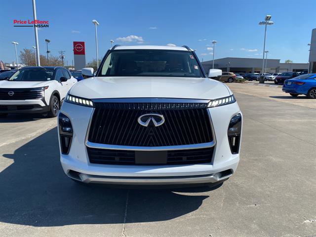 Used 2025 INFINITI QX80 Sensory image 2
