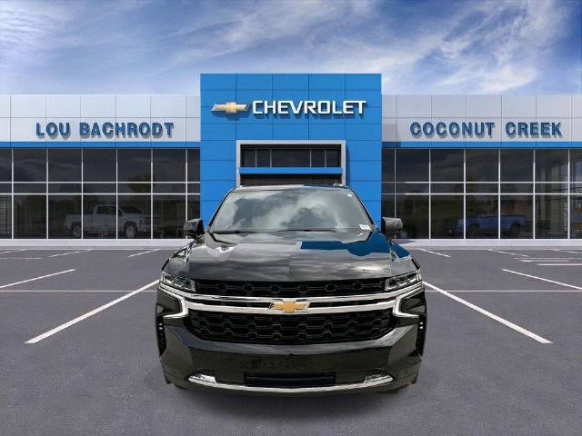 Used 2024 Chevrolet Suburban LS RWD image 3