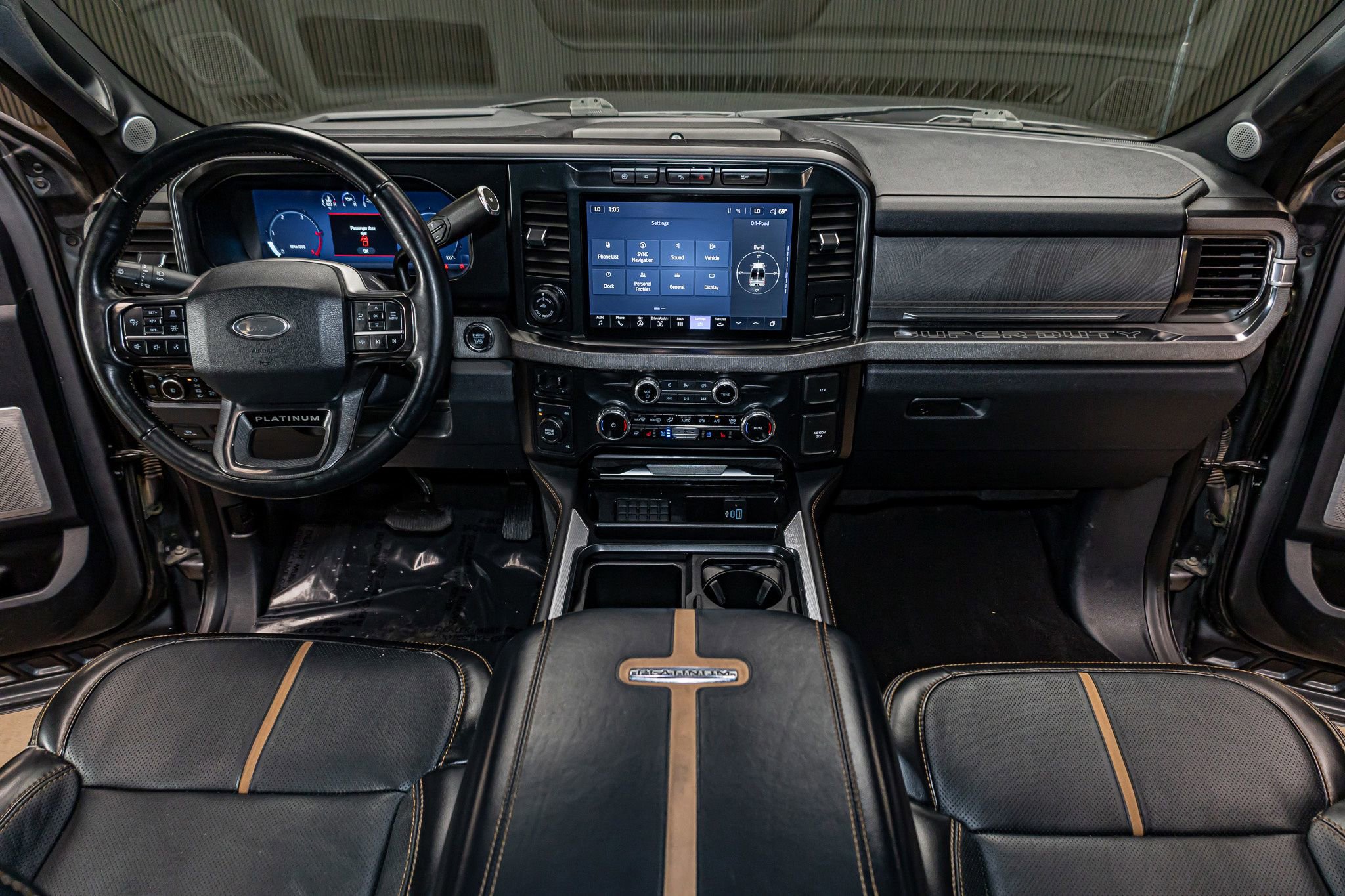 Used 2023 Ford F350 Platinum image 15