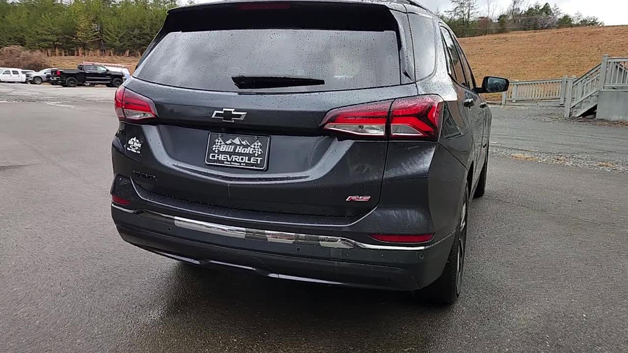 Used 2022 Chevrolet Equinox RS w/ RS Leather Package image 6