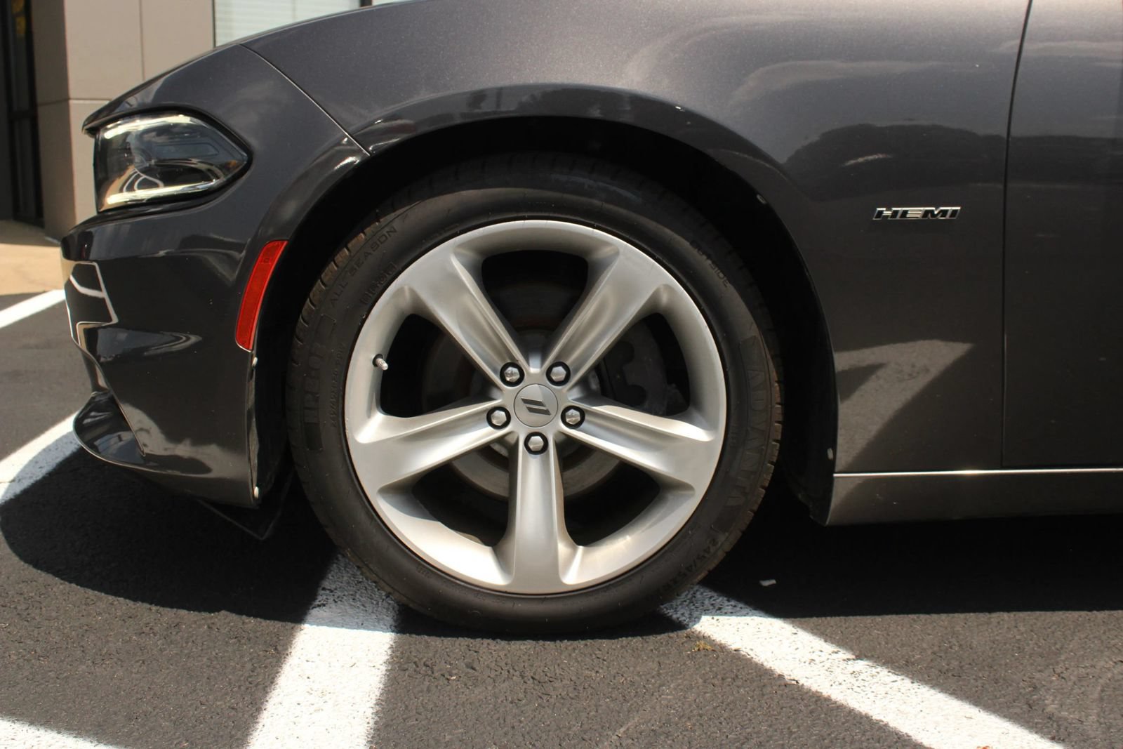 Used 2018 Dodge Charger R/T RWD image 3