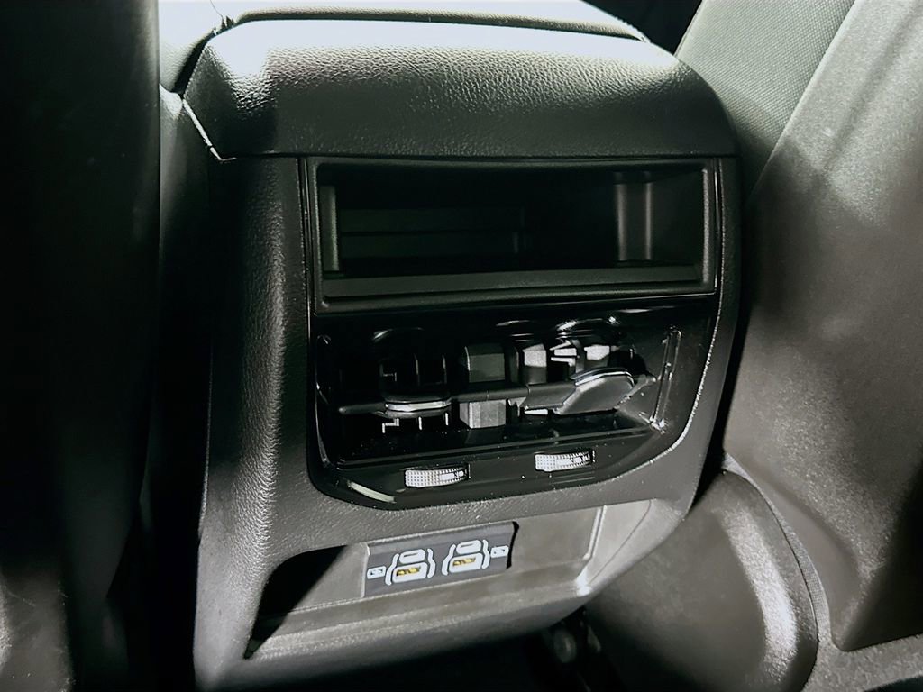 Certified 2023 Jeep Grand Cherokee Laredo image 34