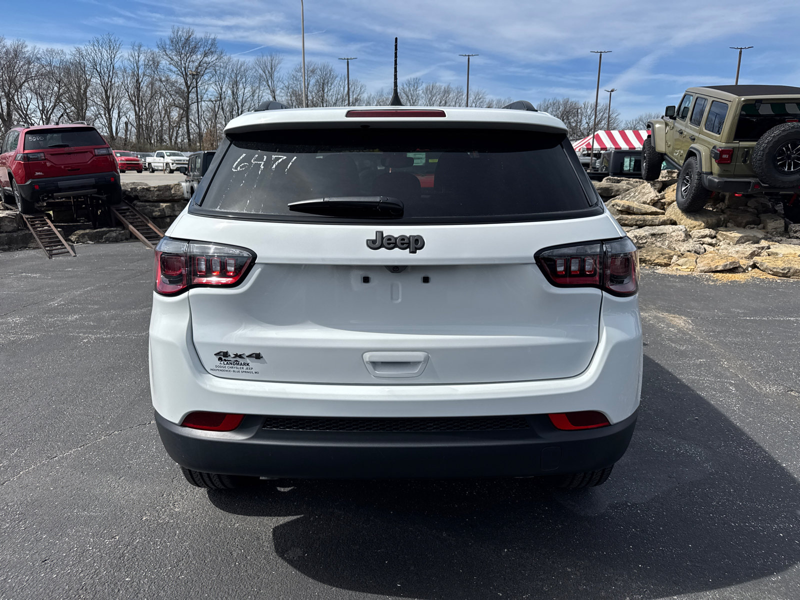 New 2026 Jeep Compass Latitude AWD/4WD image 4