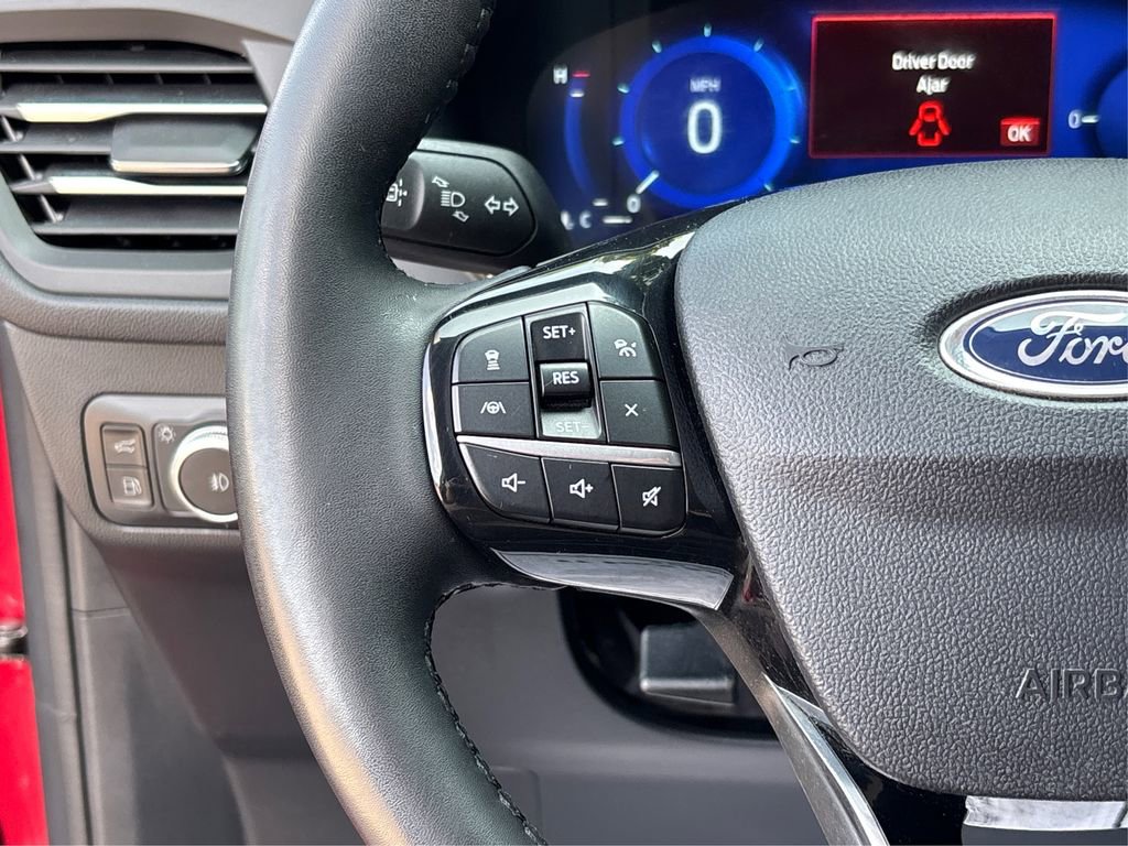 Used 2022 Ford Escape SEL w/ Technology Package image 32