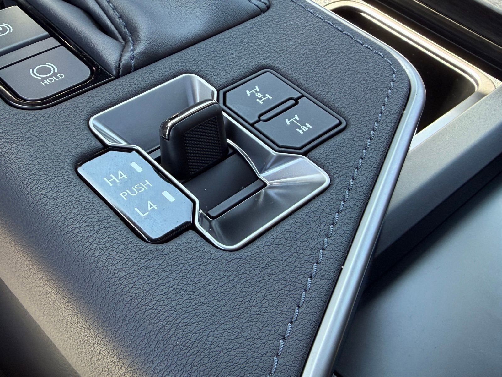 Used 2024 Lexus GX 550 AWD/4WD image 31