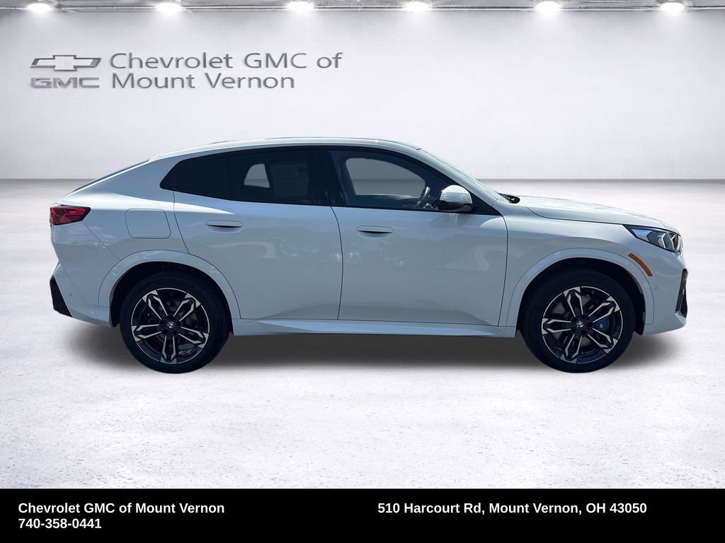 Used 2026 BMW X2 xDrive28i w/ M Sport Package AWD/4WD image 12
