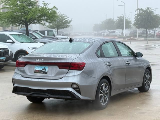 Used 2023 Kia Forte LXS FWD image 4