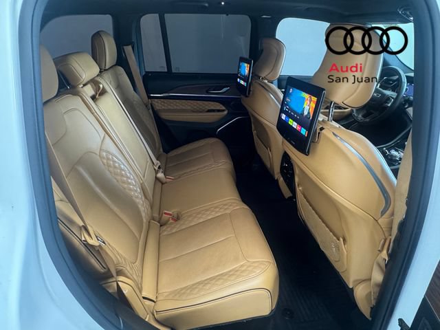 Used 2023 Jeep Grand Cherokee Summit w/ Adv Protech Group IV AWD/4WD image 25