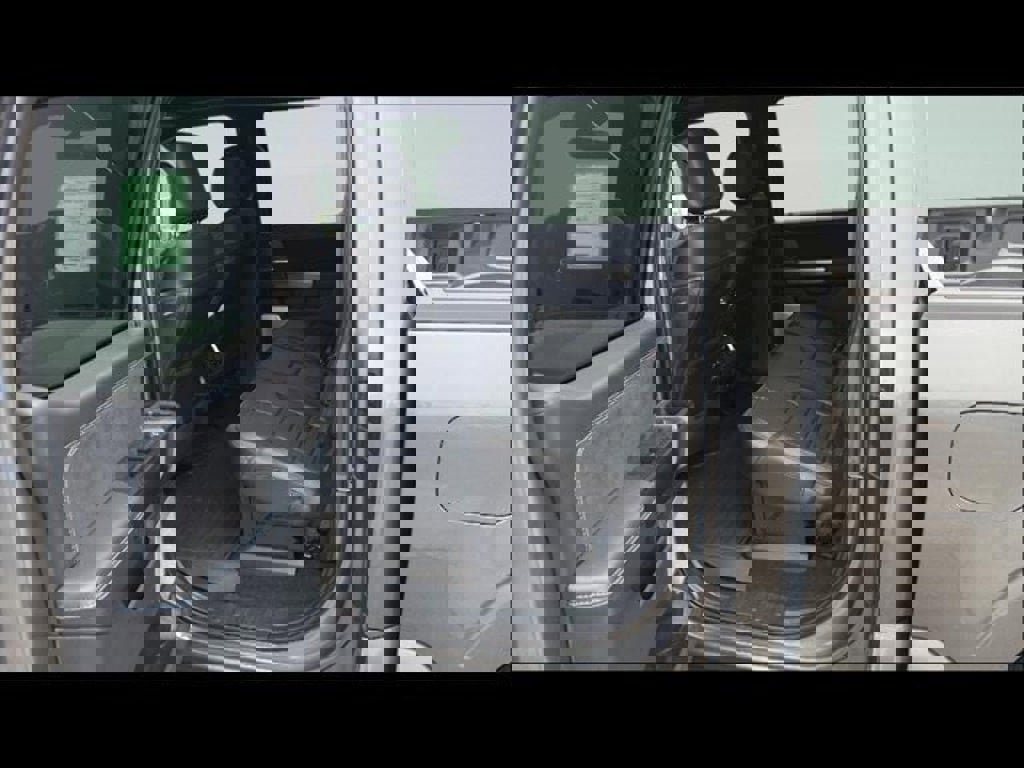 New 2025 Ford F150 Platinum w/ Equipment Group 702A High image 24