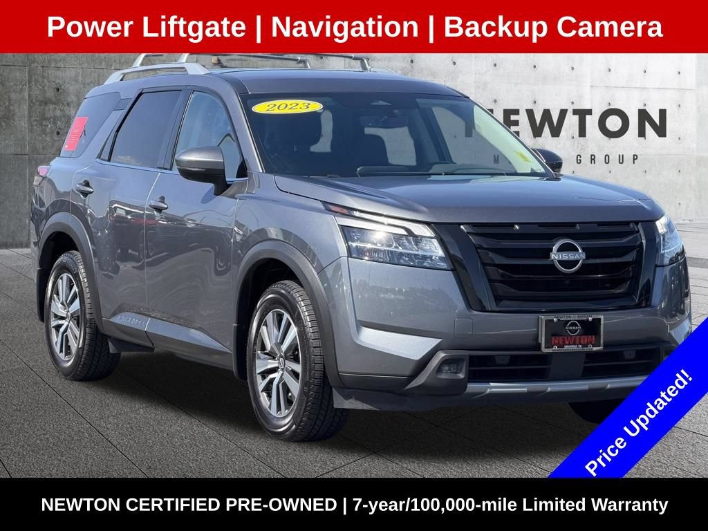 Used 2023 Nissan Pathfinder SL w/ Black Appearance Package FWD image 1