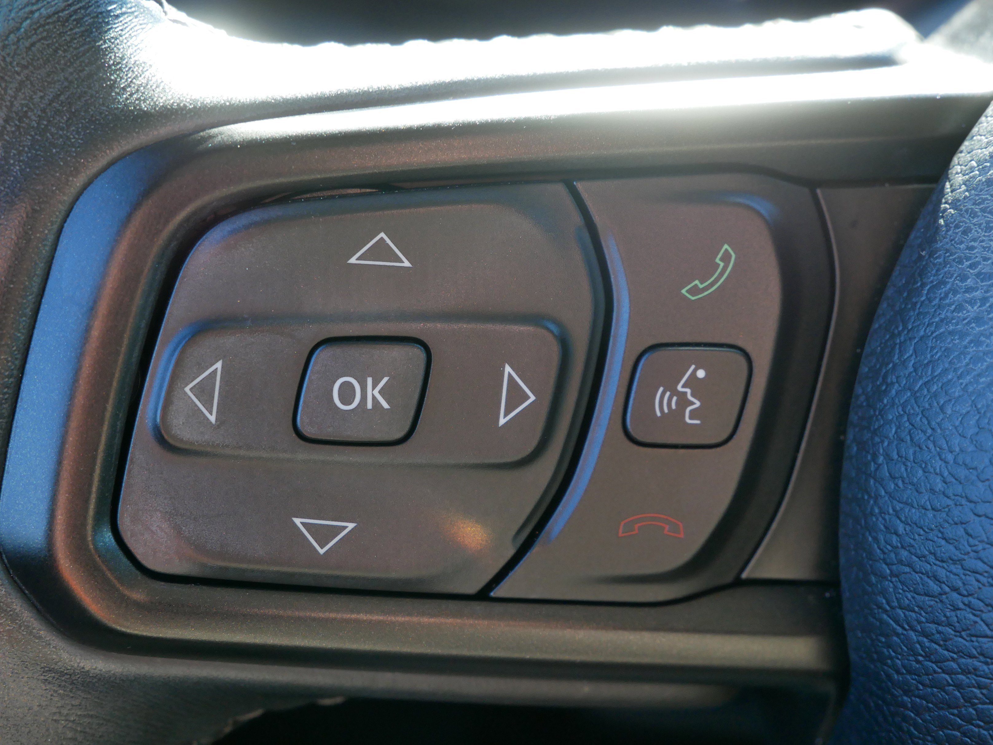 Used 2021 Jeep Gladiator Willys image 31