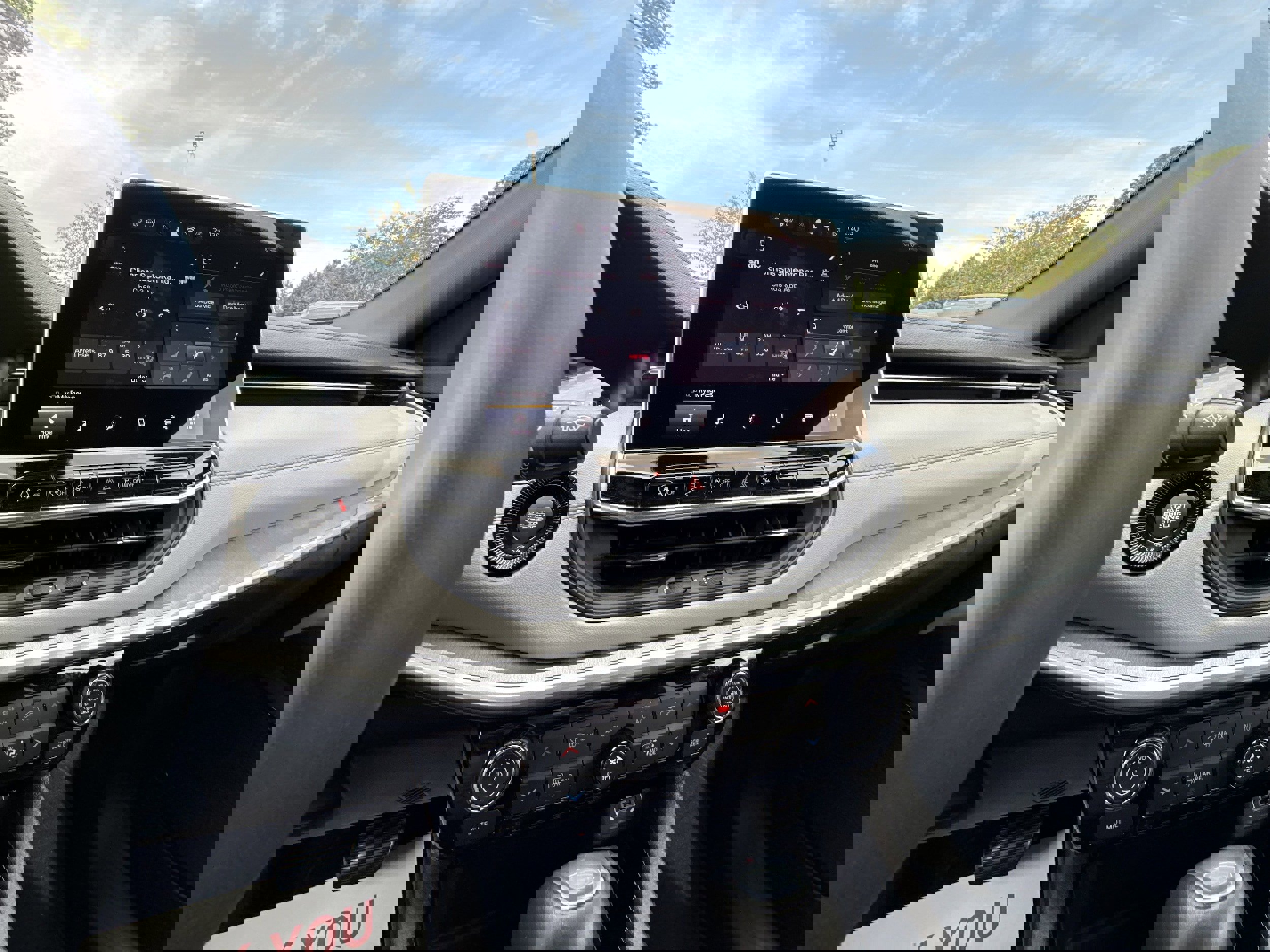 Used 2024 Jeep Compass Limited image 16