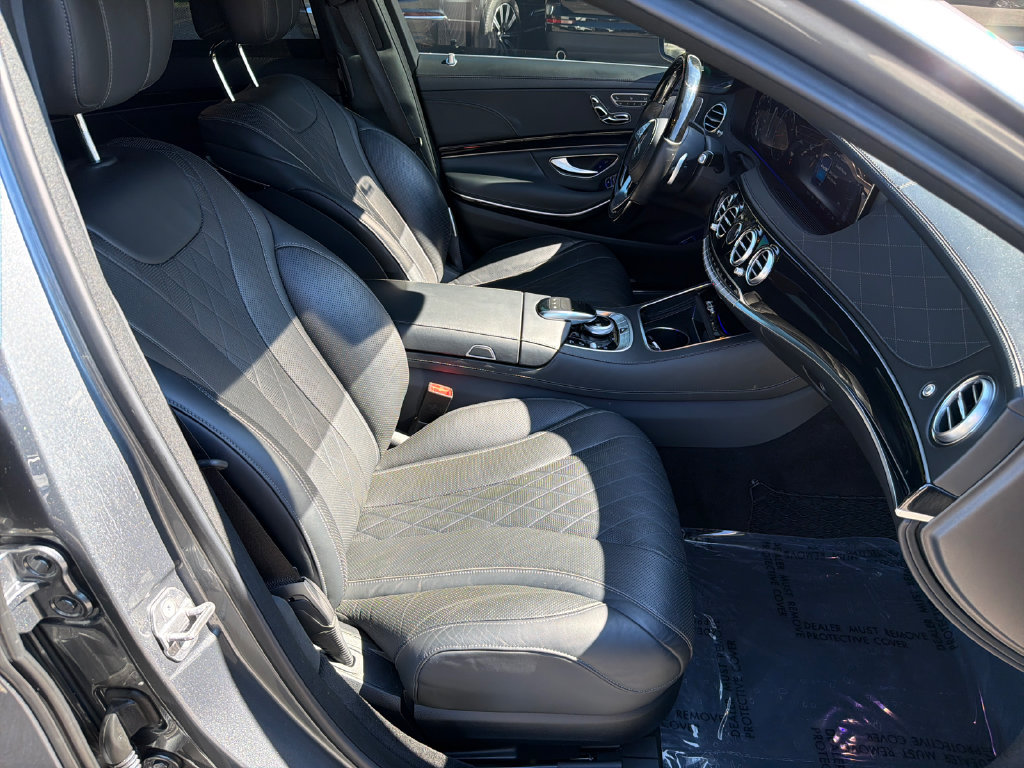 Used 2018 Mercedes-Benz S 560 Sedan w/ AMG Line Exterior image 13