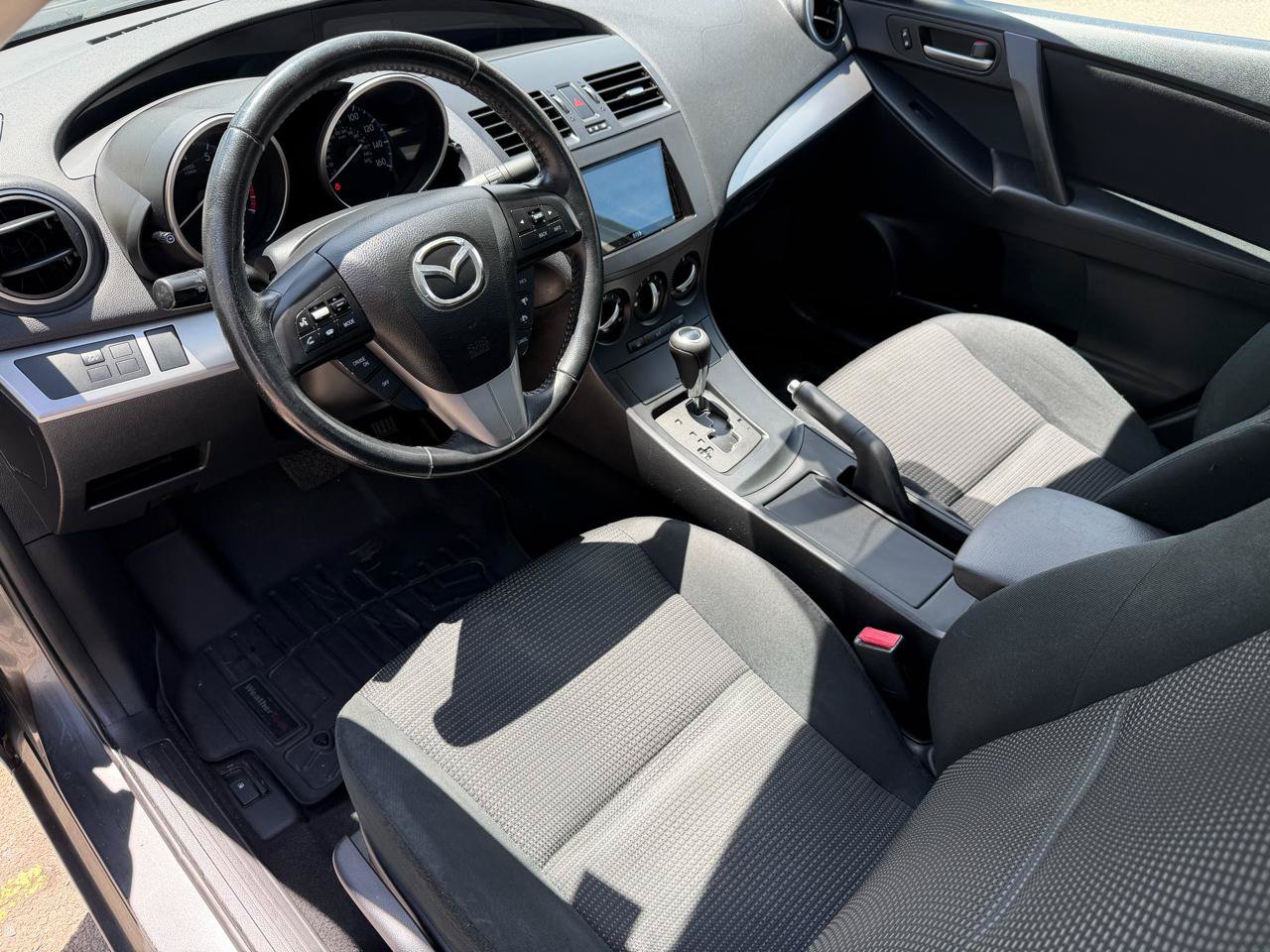 Used 2012 MAZDA MAZDA3 i Touring FWD image 10