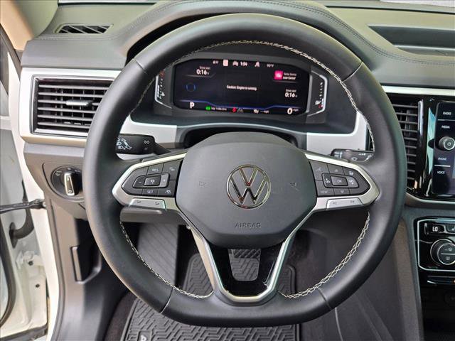 Used 2023 Volkswagen Atlas SEL AWD/4WD image 14