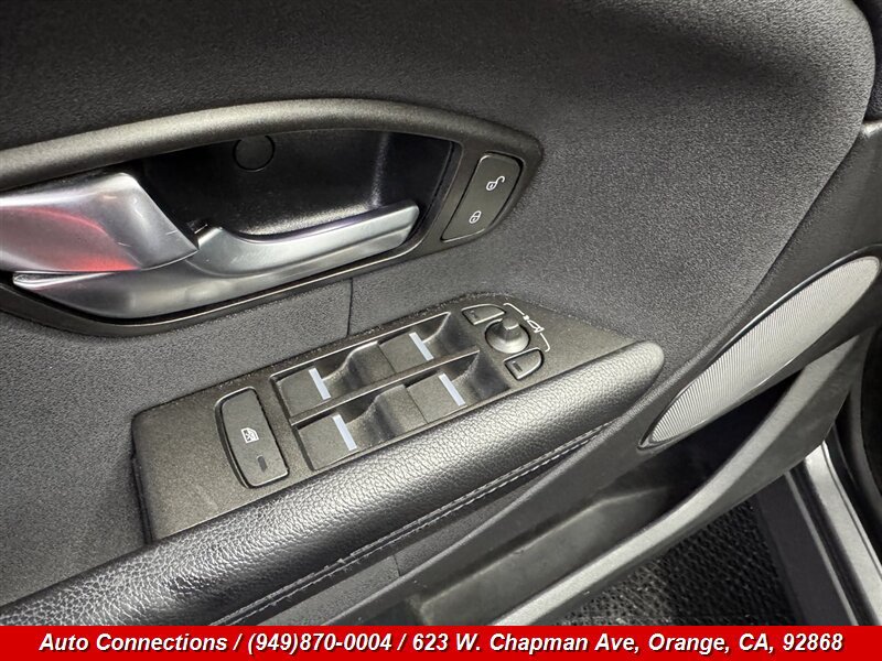 Used 2019 Land Rover Range Rover Evoque SE AWD/4WD image 21