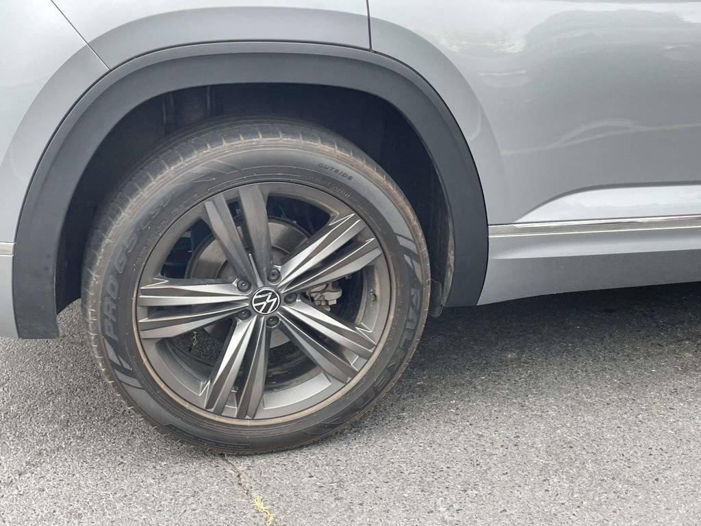 Used 2022 Volkswagen Atlas Cross Sport SEL R-Line AWD/4WD image 8