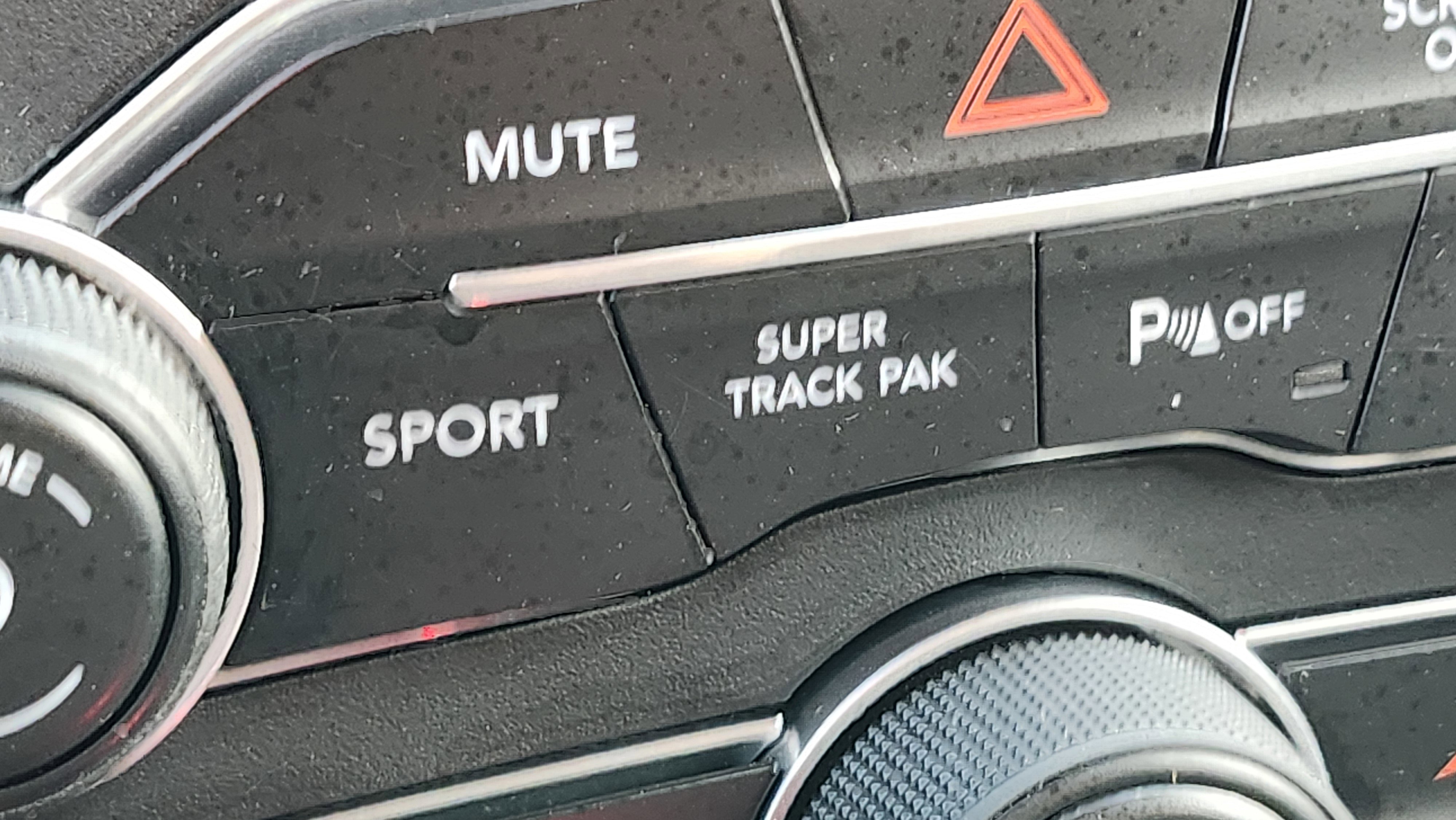 Used 2020 Dodge Charger GT image 28