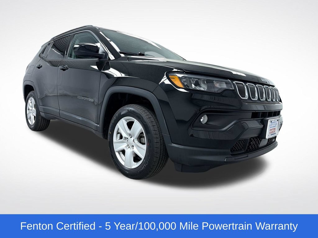 Used 2022 Jeep Compass Latitude w/ Sun and Sound Group AWD/4WD image 1
