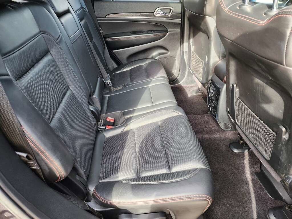 Used 2018 Jeep Grand Cherokee Trailhawk w/ Trailhawk Luxury Group image 18