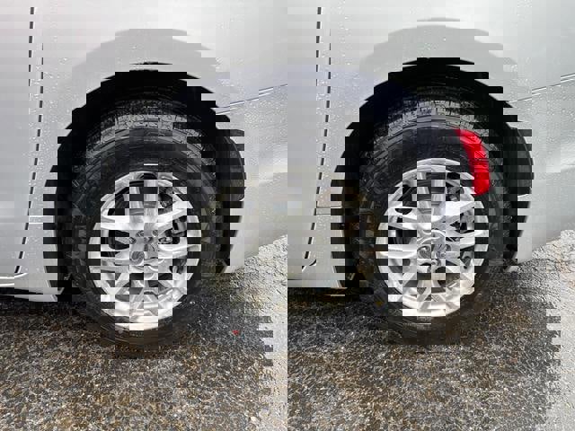 Used 2023 Chrysler Pacifica Touring-L image 27