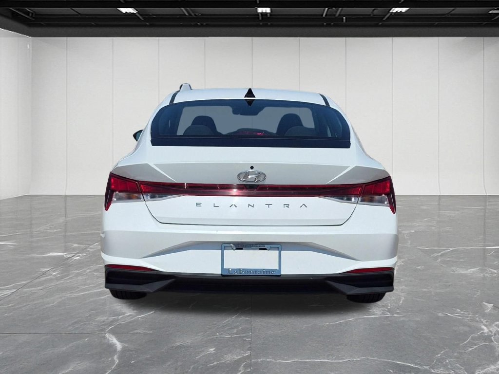 Used 2021 Hyundai Elantra SEL FWD image 4