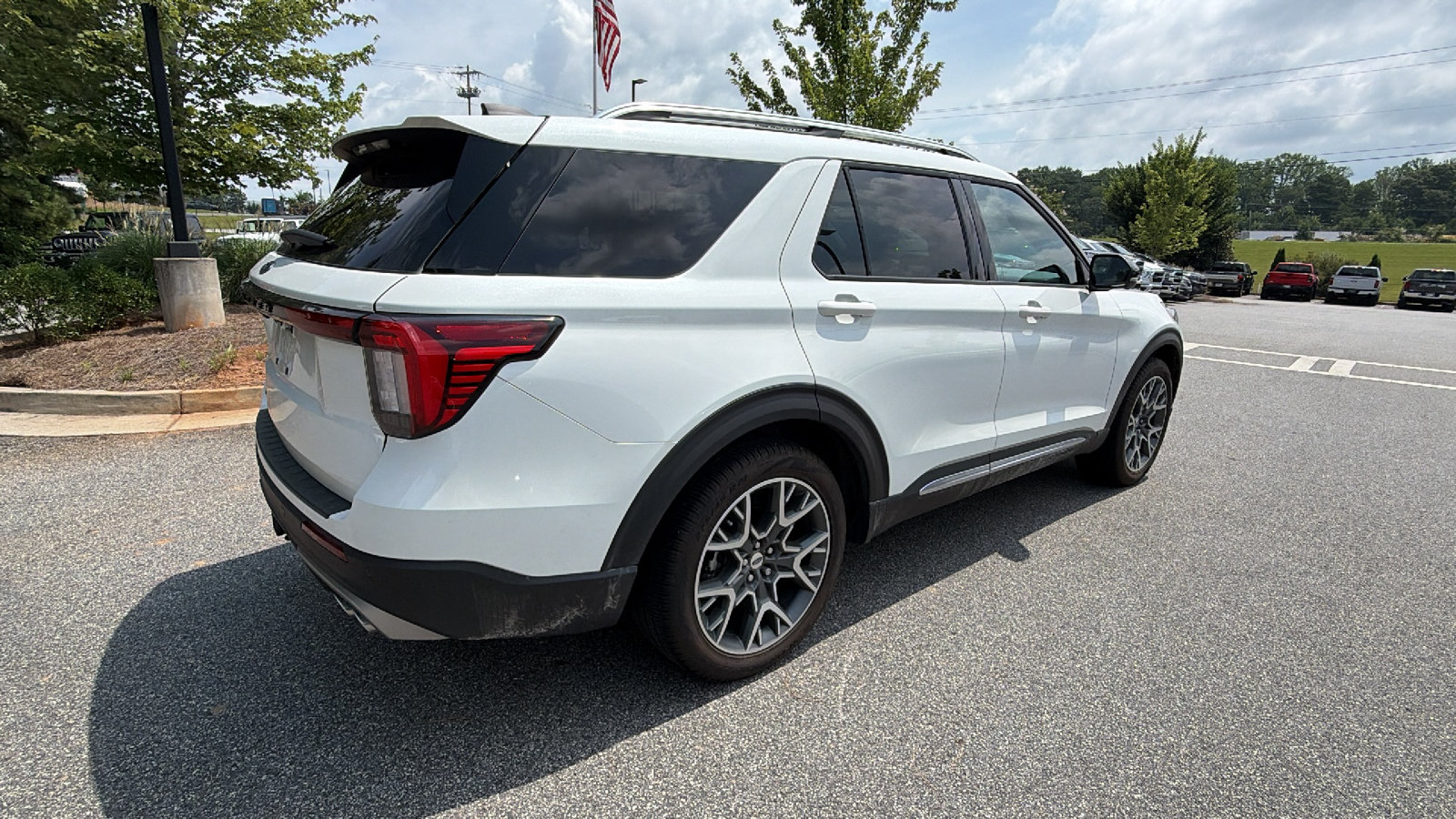 Used 2025 Ford Explorer Platinum w/ Ultimate Package RWD image 8