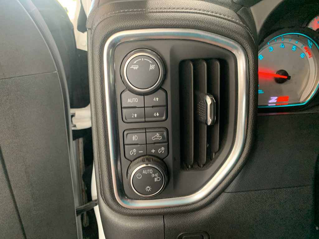 Used 2019 Chevrolet Silverado 1500 RST w/ All-Star Edition AWD/4WD image 29