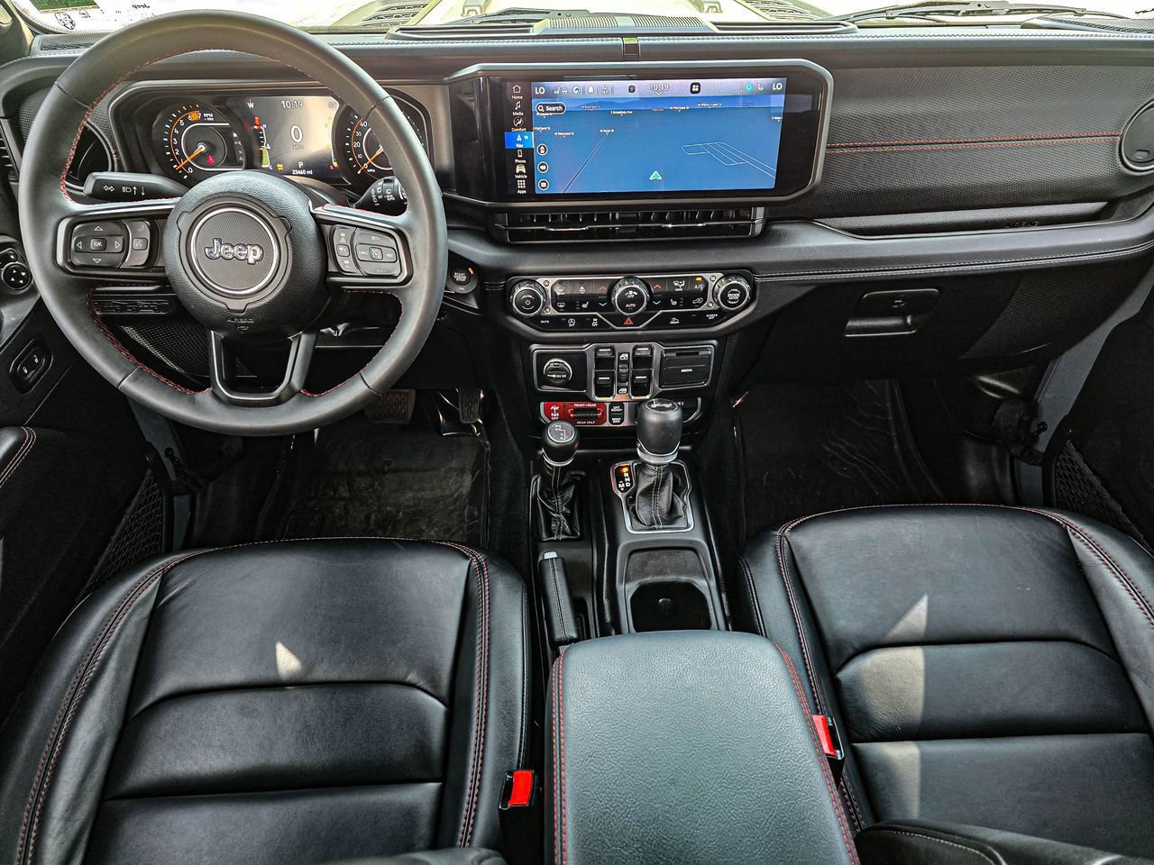 Used 2024 Jeep Wrangler Unlimited Rubicon w/ Technology Group AWD/4WD image 39