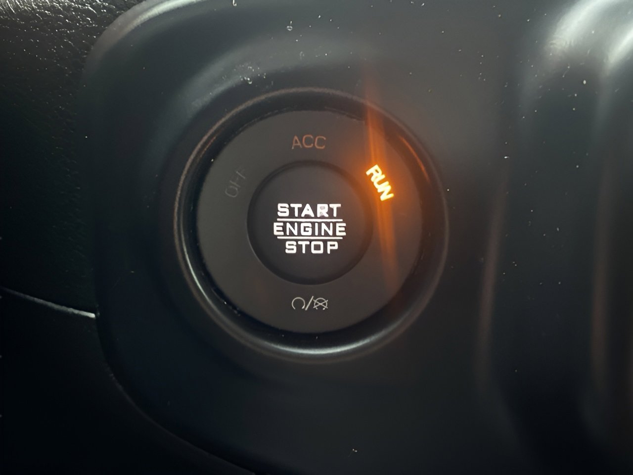 Used 2018 Jeep Wrangler Unlimited Sahara image 17