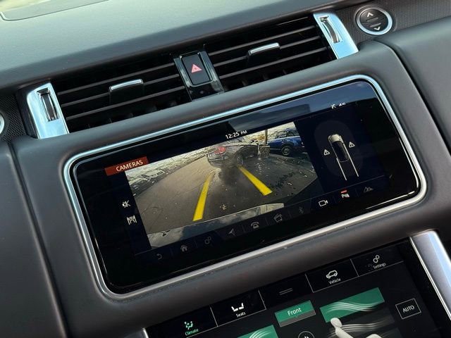 Used 2022 Land Rover Range Rover Sport HST image 3