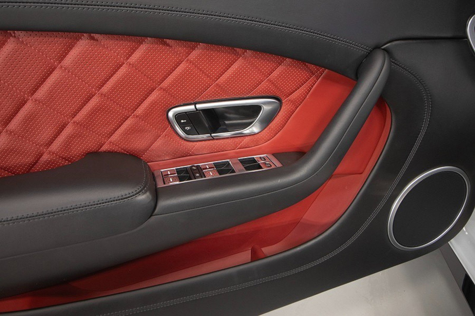Used 2017 Bentley Continental GT V8 S image 33