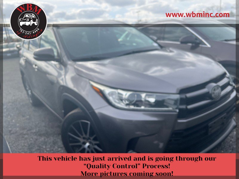 Used 2018 Toyota Highlander SE