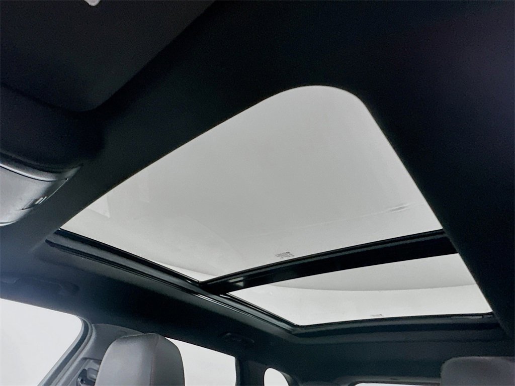 Used 2023 Chevrolet Blazer RS w/ Driver Confidence II Package image 21