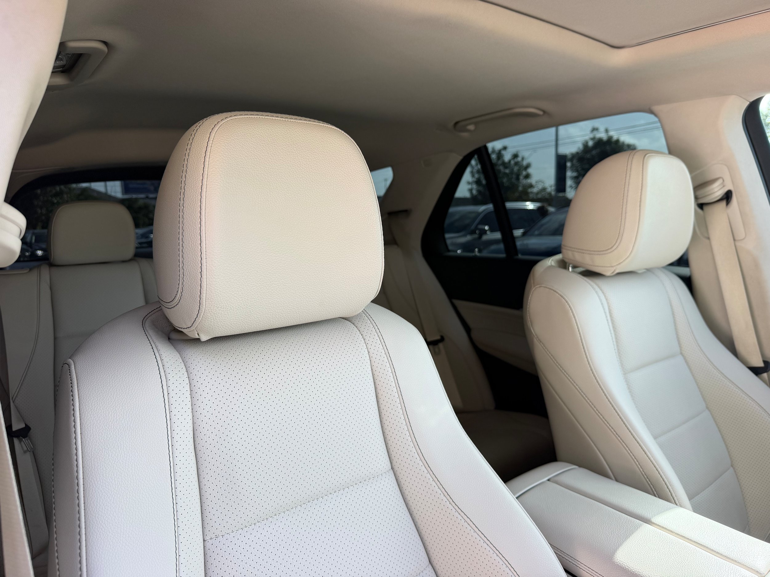 Used 2020 Mercedes-Benz GLE 350 4MATIC image 11