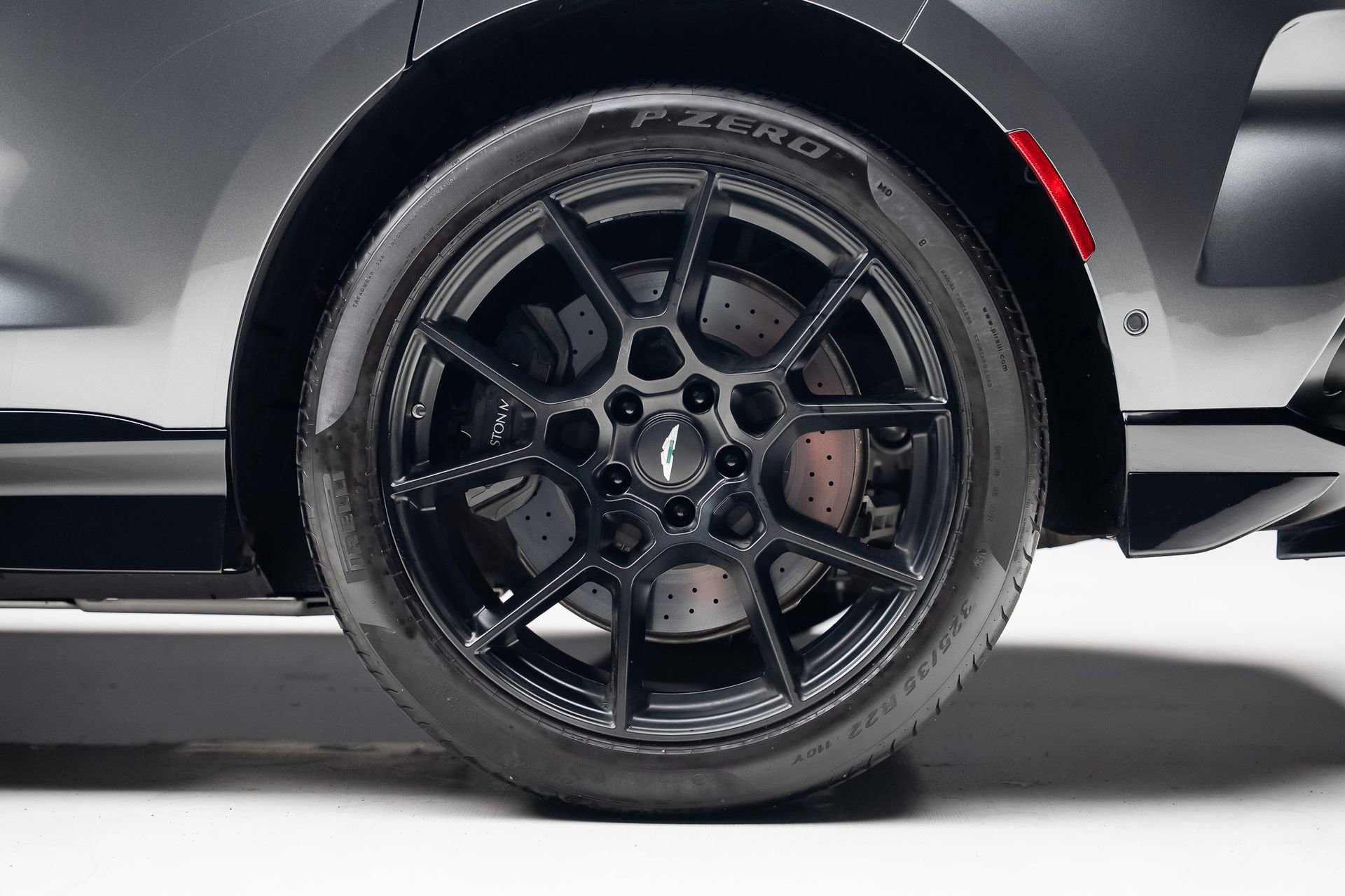 Used 2023 Aston Martin DBX 707 image 21