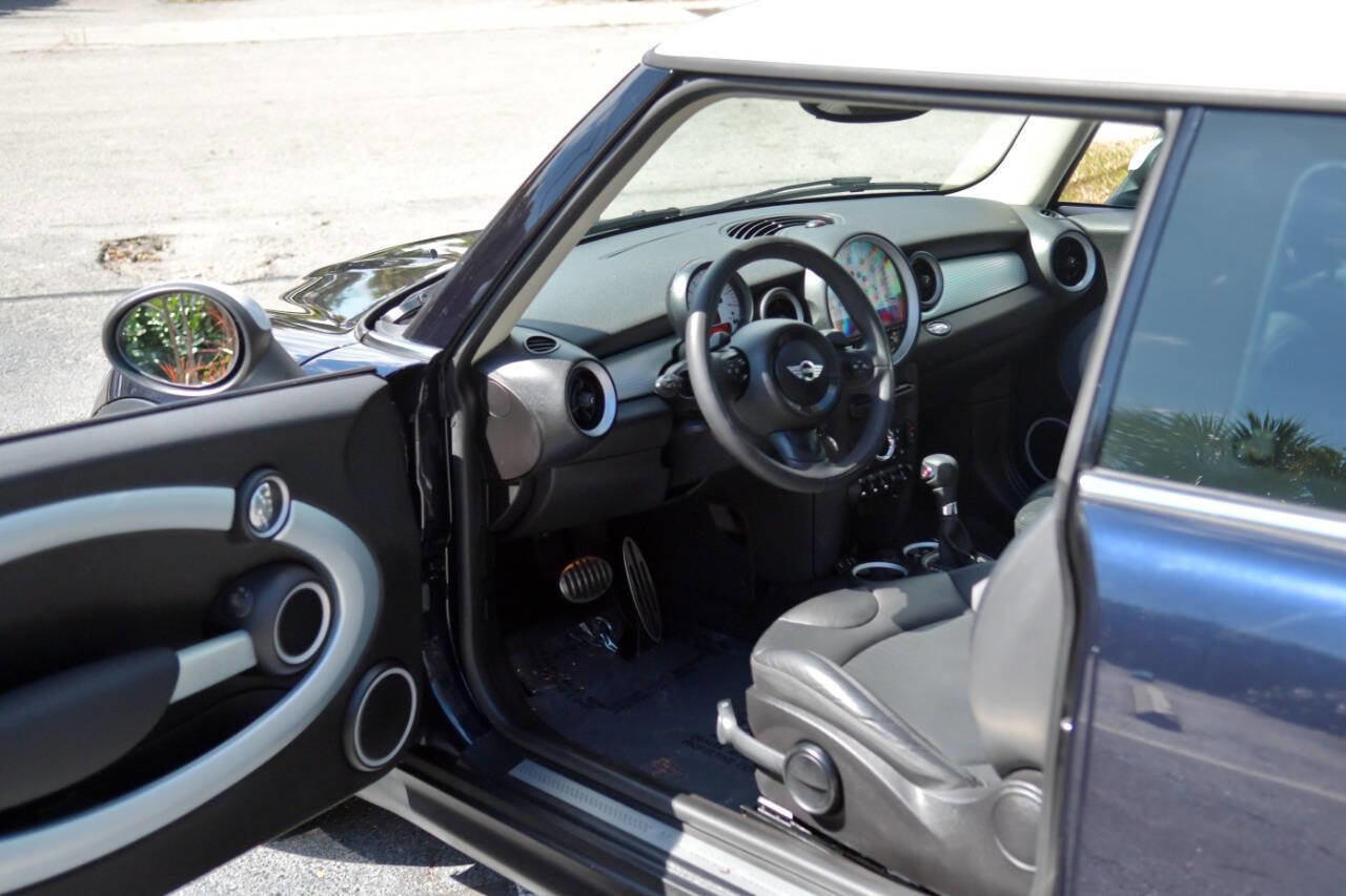 Used 2013 MINI Cooper S w/ Premium Pkg 2 FWD image 15