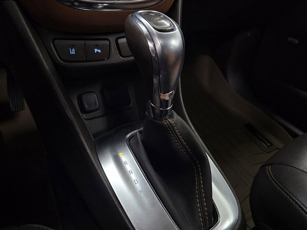 Used 2016 Buick Encore Premium AWD/4WD image 22