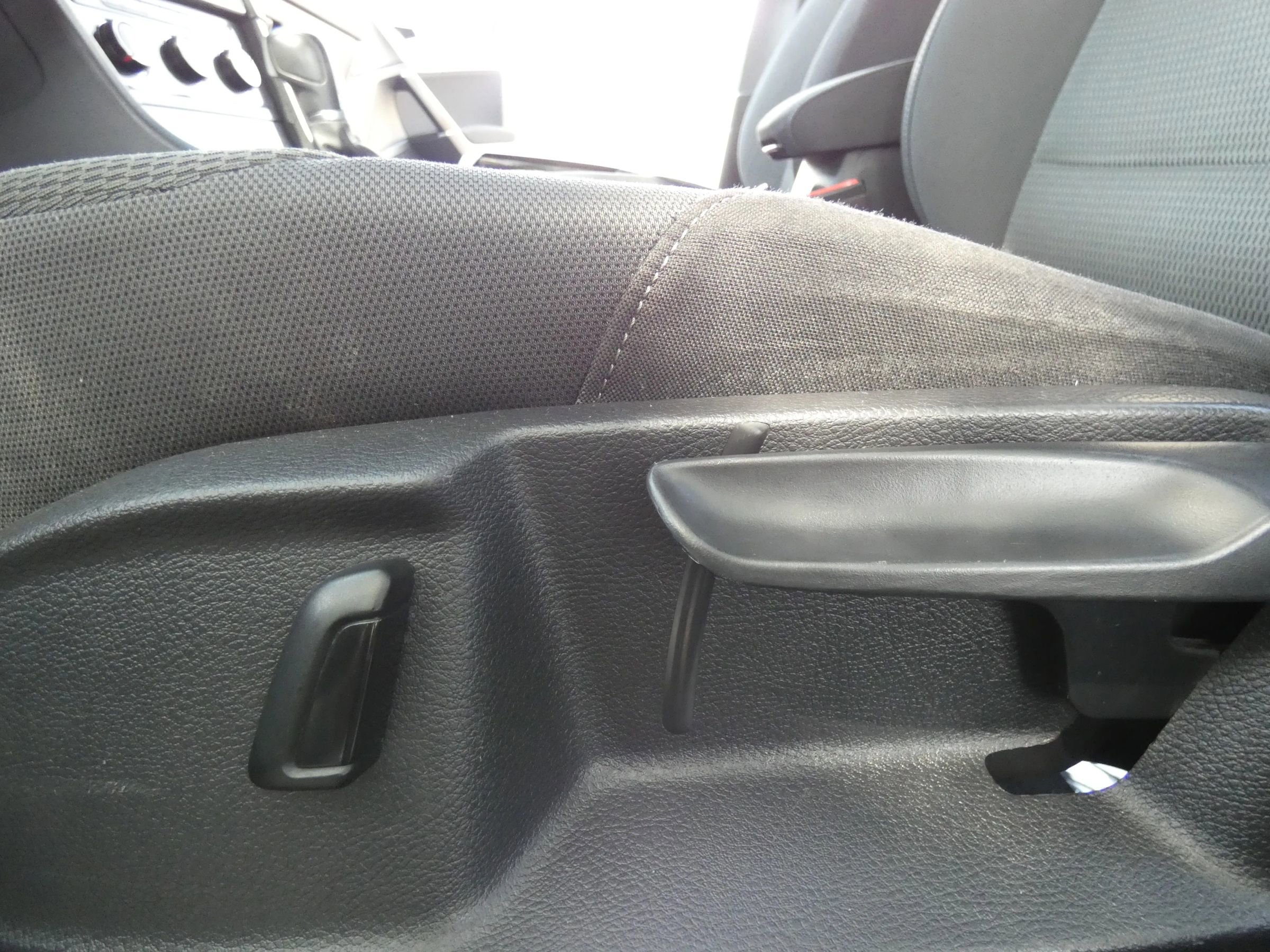 Used 2018 Volkswagen Golf S image 51